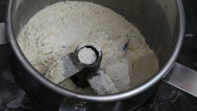 如何改善大豆分离蛋白的可溶性、分散性、乳化性?