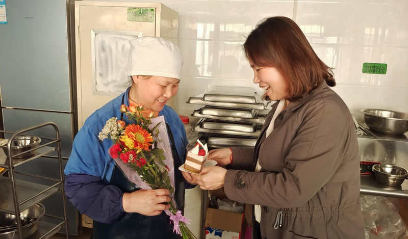酶制剂公司鲜花增巾帼
